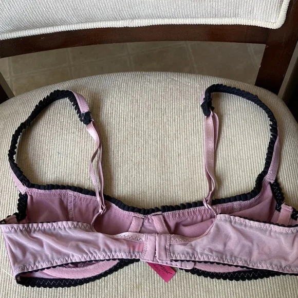 Betsey Johnson lavender rose silky bra size 34 a - Picture 5 of 9